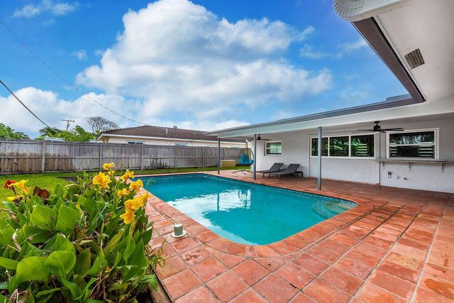 115 St Cloud Lane, Boca Raton, FL 33431