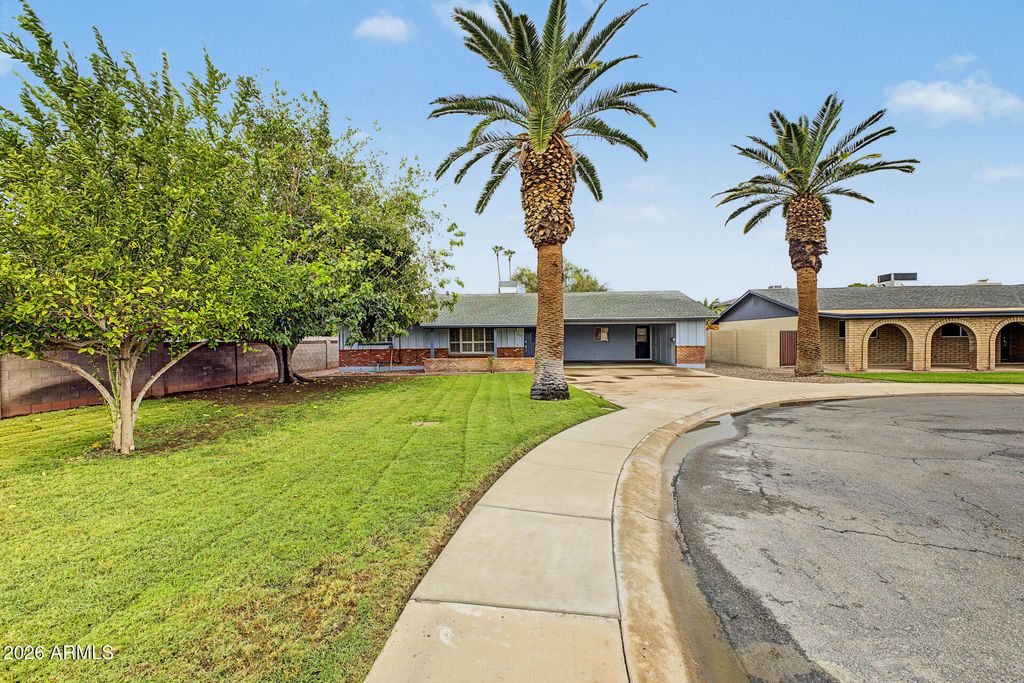 720 N KAREN Drive, Chandler, AZ 85224 — photo 2