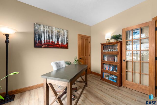 2412 S Purdue Ave Avenue, Sioux Falls, SD 57106