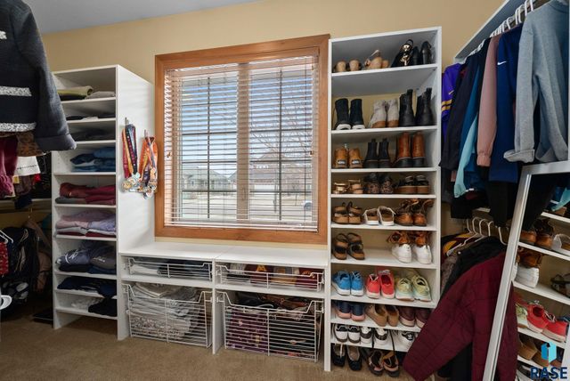 2412 S Purdue Ave Avenue, Sioux Falls, SD 57106