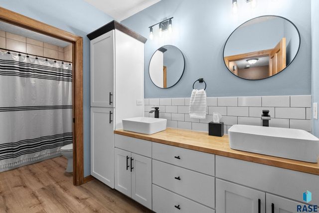 2412 S Purdue Ave Avenue, Sioux Falls, SD 57106