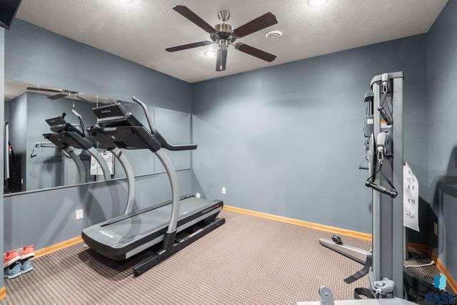 2412 S Purdue Ave Avenue, Sioux Falls, SD 57106