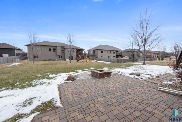 2412 S Purdue Ave Avenue, Sioux Falls, SD 57106