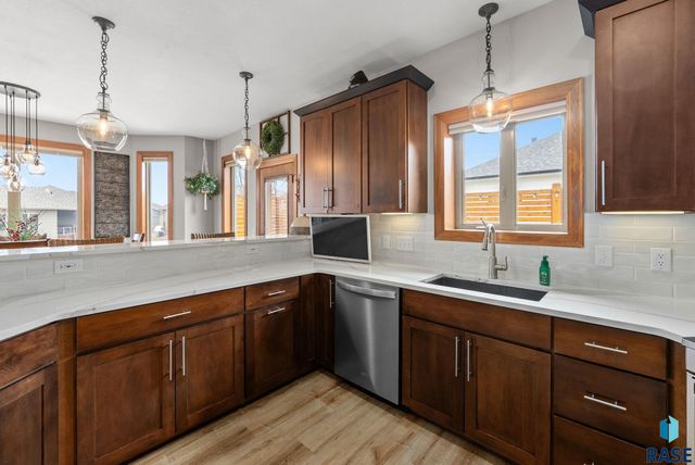 2412 S Purdue Ave Avenue, Sioux Falls, SD 57106