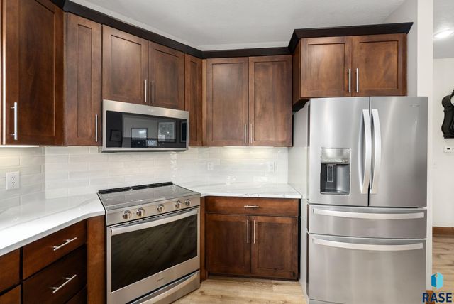 2412 S Purdue Ave Avenue, Sioux Falls, SD 57106