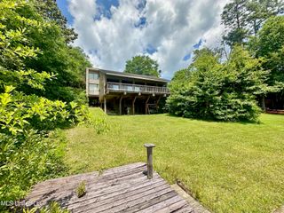 577 W Lakeshore Drive, Carriere, MS 39426