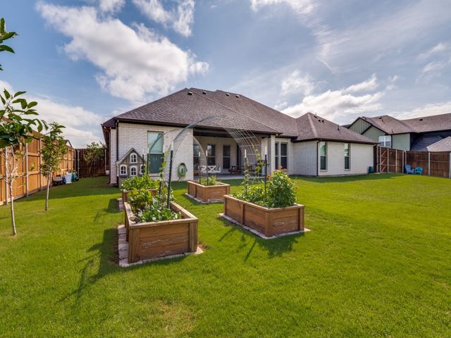 7430 Desert Willow Lane, Ovilla, TX 75154