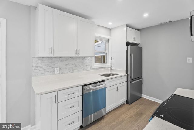 5822 BROOKVIEW DR, Alexandria, VA 22310