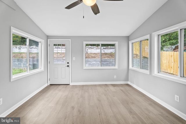 5822 BROOKVIEW DR, Alexandria, VA 22310