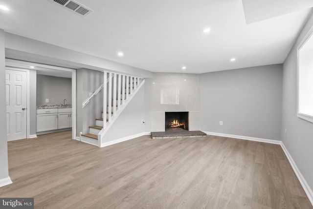 5822 BROOKVIEW DR, Alexandria, VA 22310