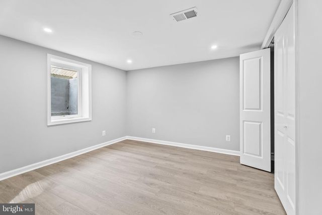 5822 BROOKVIEW DR, Alexandria, VA 22310