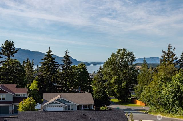 3602 W 8th Street, Anacortes, WA 98221
