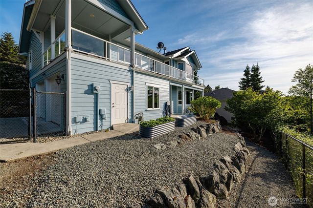 3602 W 8th Street, Anacortes, WA 98221