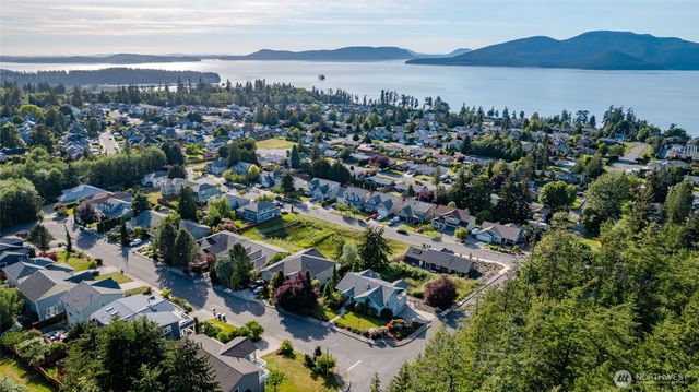 3602 W 8th Street, Anacortes, WA 98221