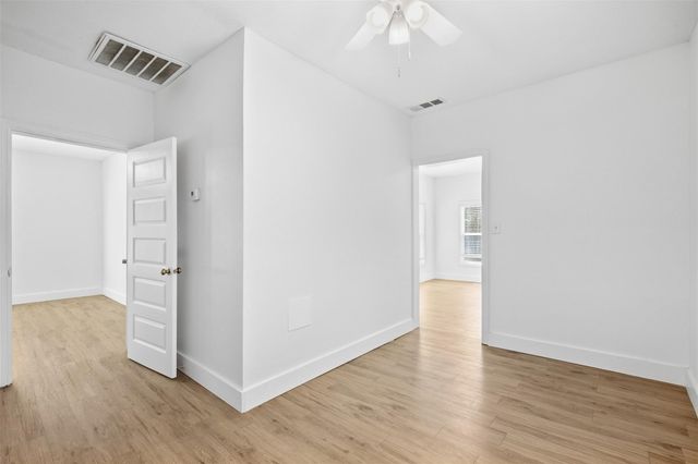 2222 W Bond Street, Denison, TX 75020