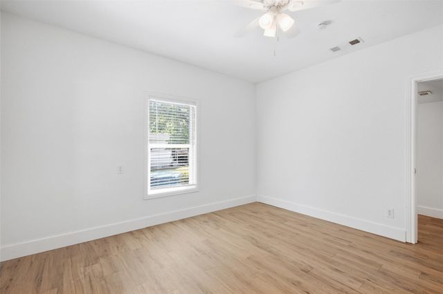 2222 W Bond Street, Denison, TX 75020