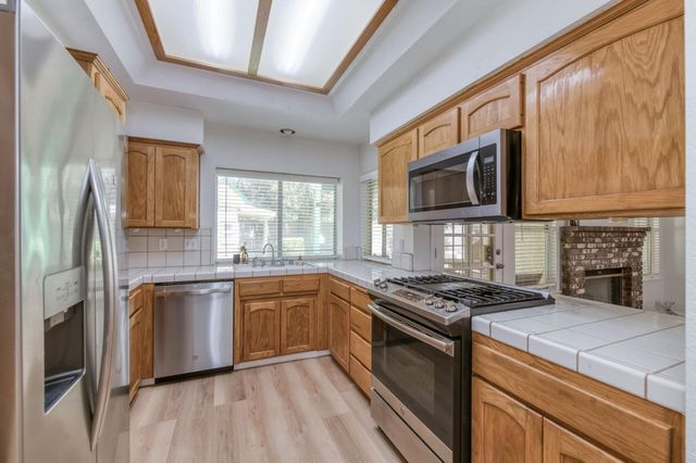 6342 N Selland Avenue, Fresno, CA 93711