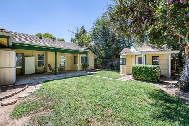 6342 N Selland Avenue, Fresno, CA 93711