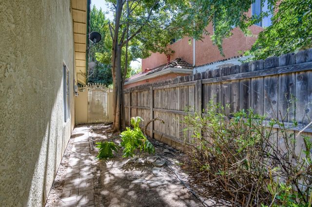 6342 N Selland Avenue, Fresno, CA 93711