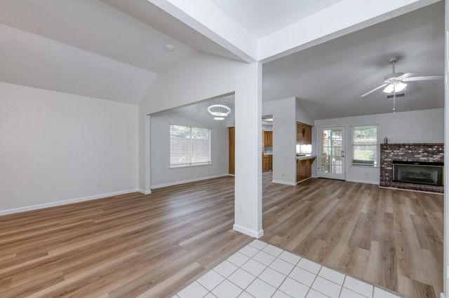 6342 N Selland Avenue, Fresno, CA 93711