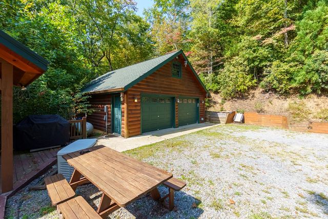 35 Wunder Bear Ridge Road, Morganton, GA 30560
