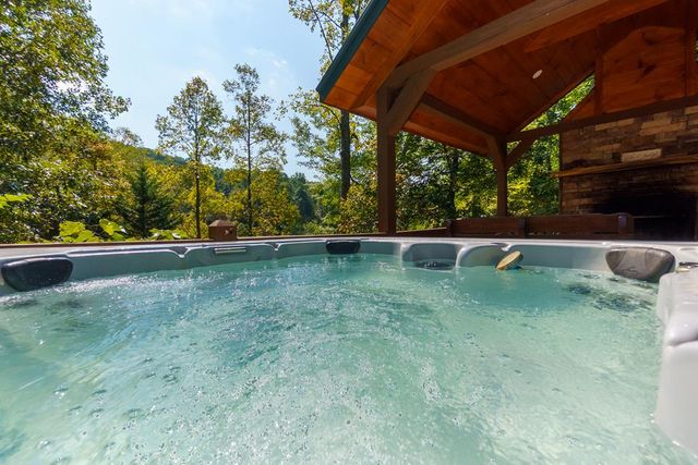 35 Wunder Bear Ridge Road, Morganton, GA 30560