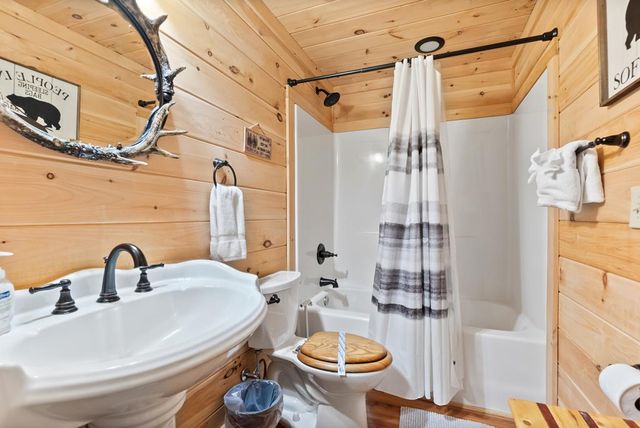 35 Wunder Bear Ridge Road, Morganton, GA 30560