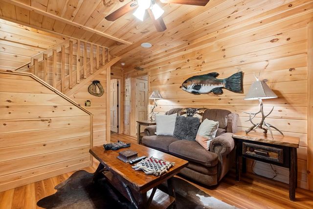 35 Wunder Bear Ridge Road, Morganton, GA 30560