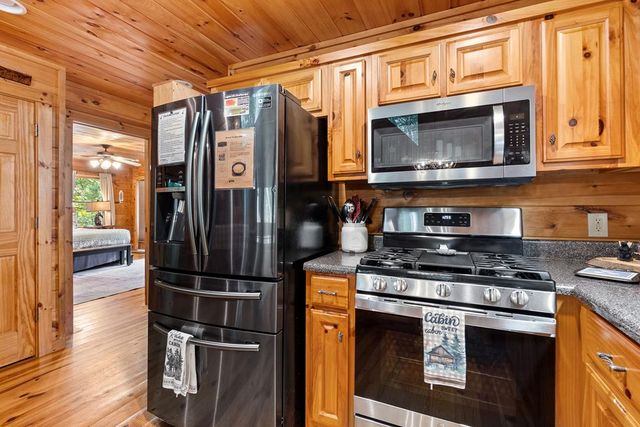 35 Wunder Bear Ridge Road, Morganton, GA 30560