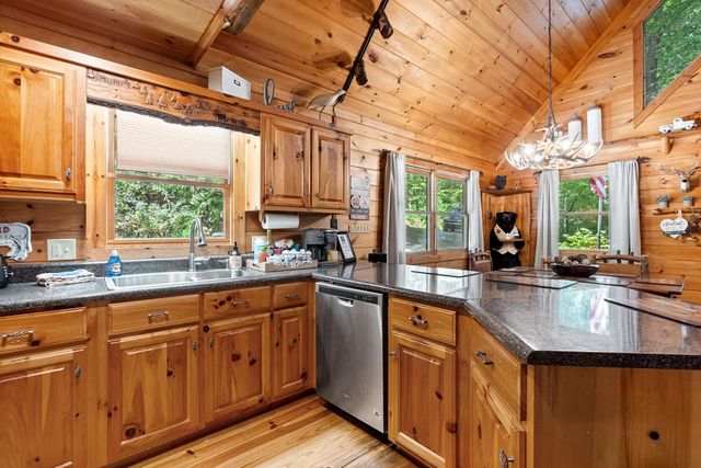 35 Wunder Bear Ridge Road, Morganton, GA 30560