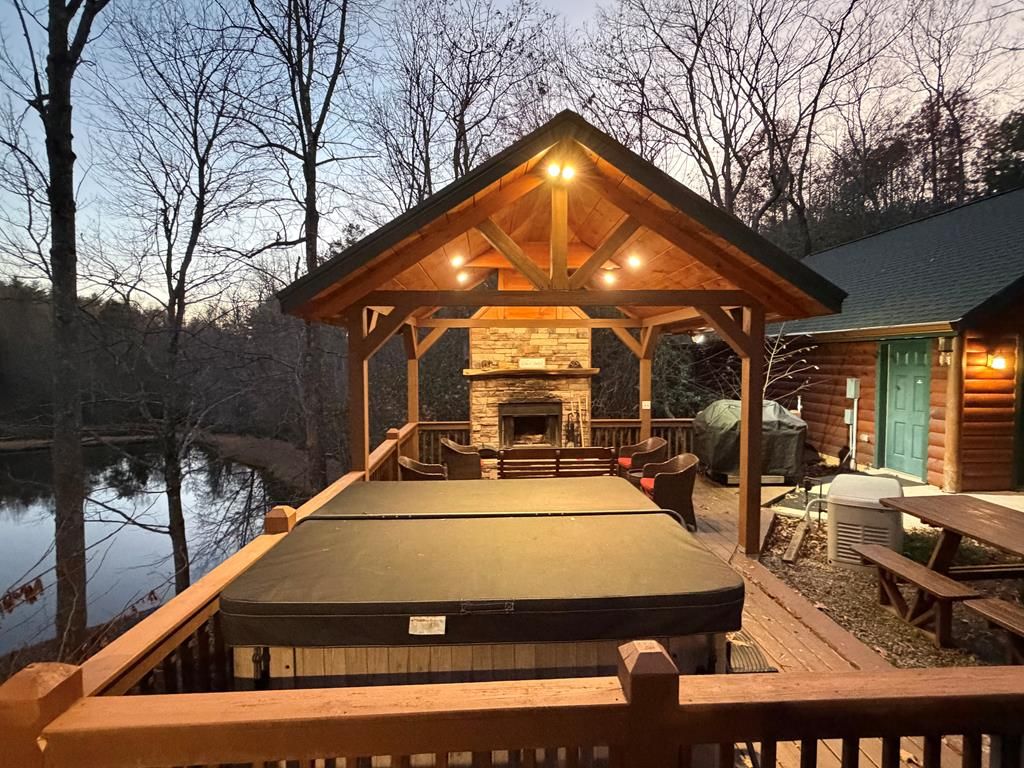 35 Wunder Bear Ridge Road, Morganton, GA 30560