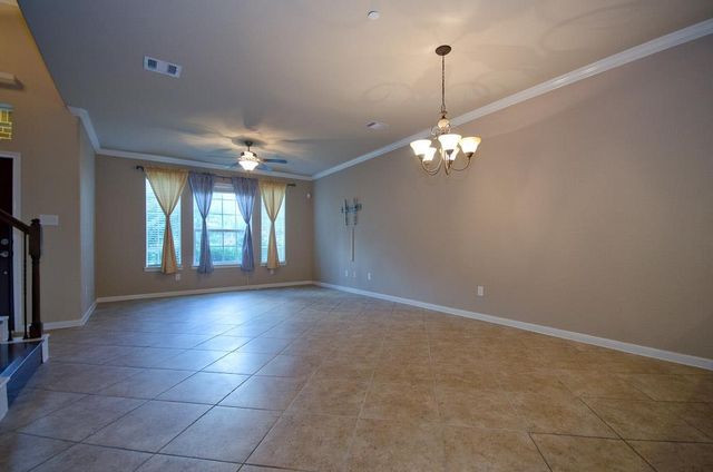 7 Umbria Lane, The Woodlands, TX 77382