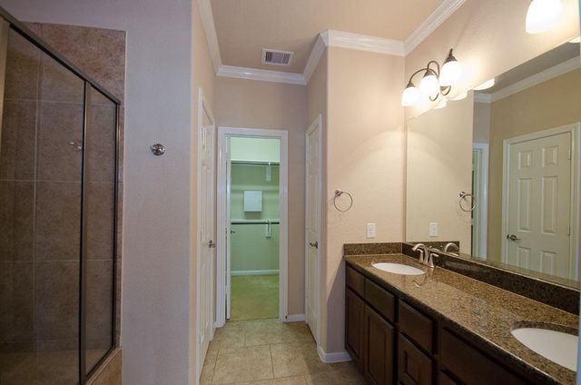 7 Umbria Lane, The Woodlands, TX 77382