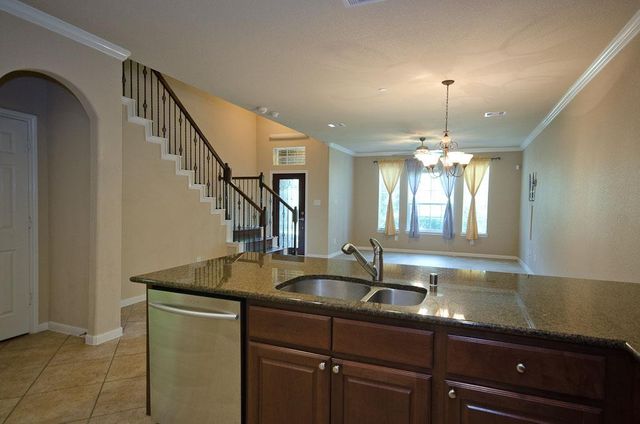 7 Umbria Lane, The Woodlands, TX 77382