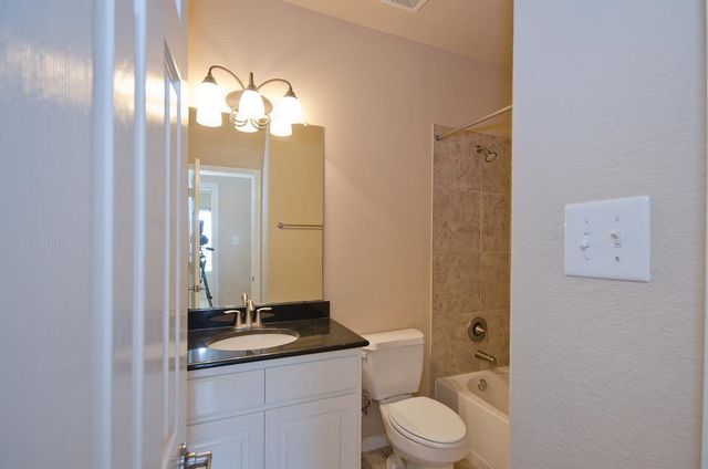 7 Umbria Lane, The Woodlands, TX 77382