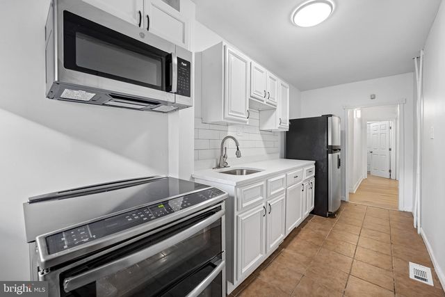 2604 GARRETT AVE, Baltimore, MD 21218