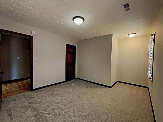 185 Deer Forest Road, Fayetteville, GA 30214