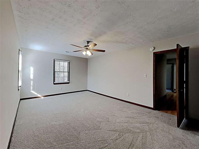 185 Deer Forest Road, Fayetteville, GA 30214