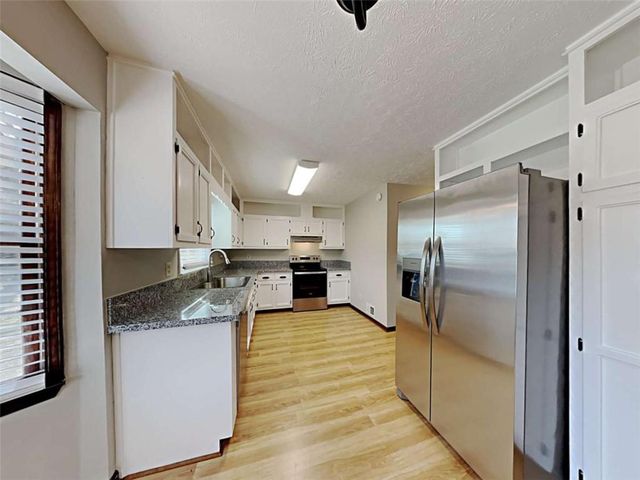 185 Deer Forest Road, Fayetteville, GA 30214