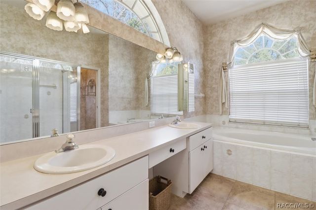 24 Boston Ivy Court, Homosassa, FL 34446