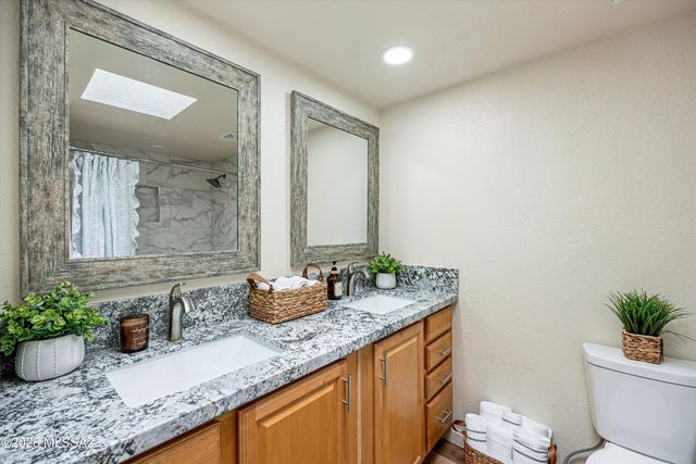 7850 E Bellevue Street, Tucson, AZ 85715