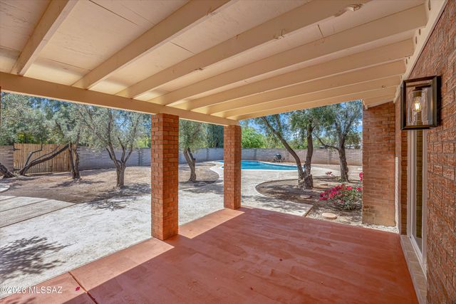 7850 E Bellevue Street, Tucson, AZ 85715