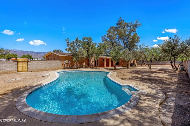 7850 E Bellevue Street, Tucson, AZ 85715