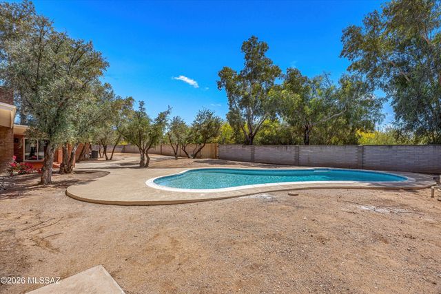 7850 E Bellevue Street, Tucson, AZ 85715