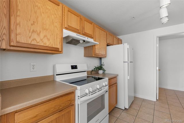 5756 N Genoa Way 12-208, Aurora, CO 80019