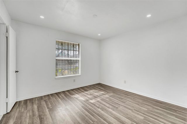 7027 Hunnicut Road, Dallas, TX 75227