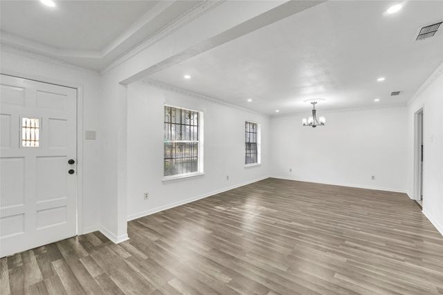 7027 Hunnicut Road, Dallas, TX 75227