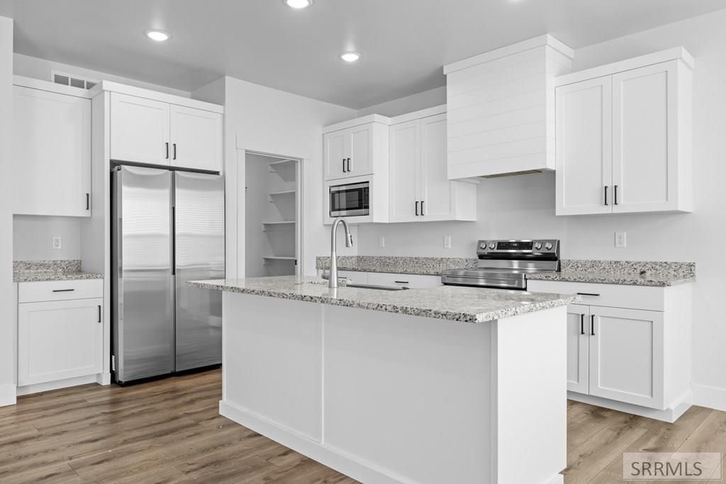 Image 2 of property listing at 276 Blue Sky Court, Sugar City, ID 83448