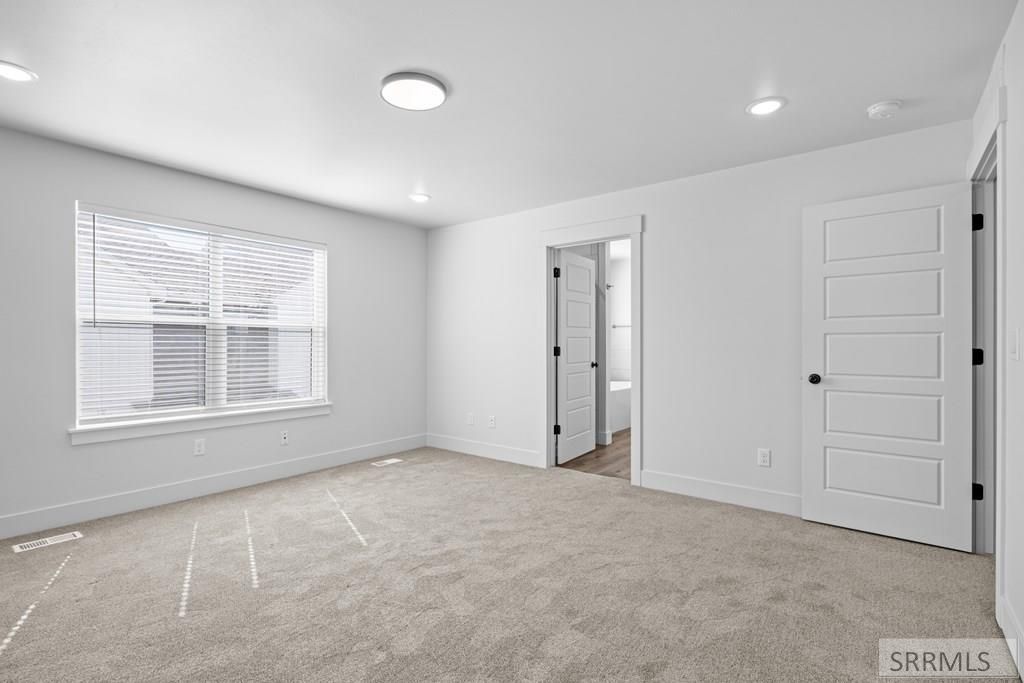 Image 6 of property listing at 276 Blue Sky Court, Sugar City, ID 83448