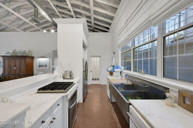487 33RD Avenue S, Jacksonville Beach, FL 32250